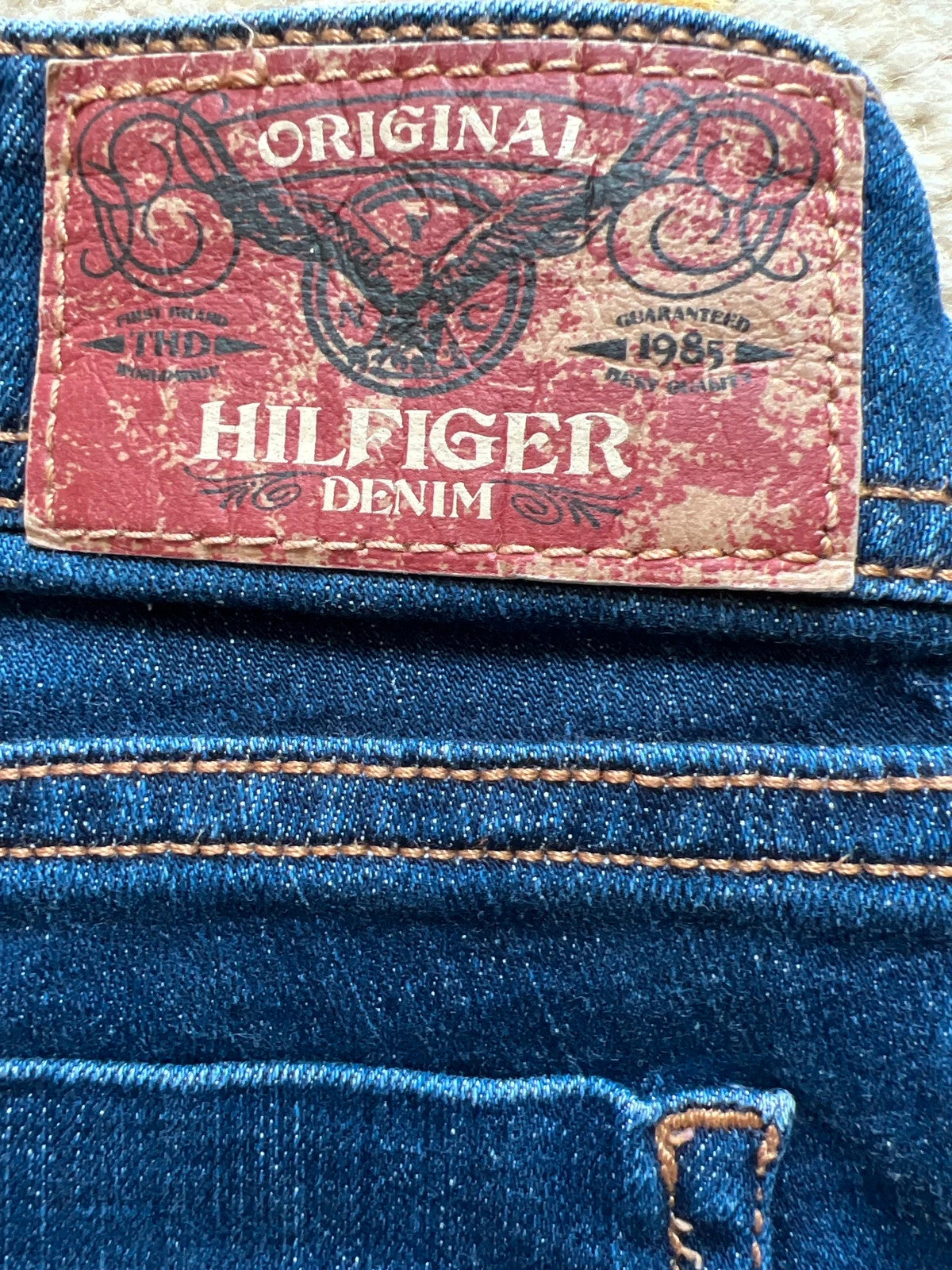 Tommy Hilfiger navy straight jeans low rise Y2K vintage stretch denim with logo.