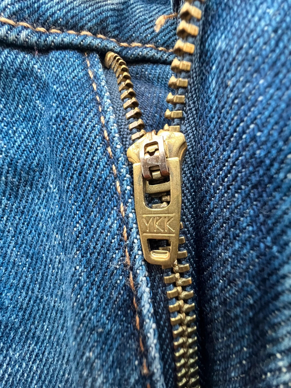 Lee straight jeans blue high waist vintage Y2K mom fit with classic denim texture.