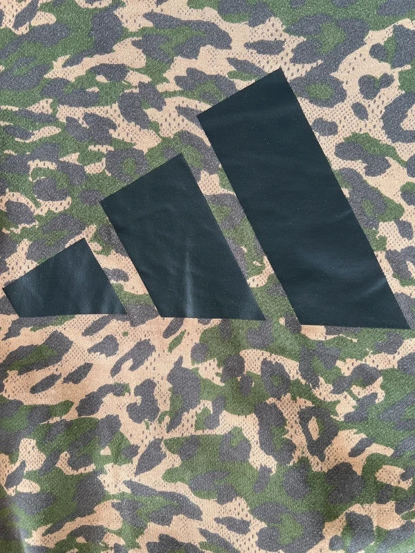 Adidas khaki camouflage oversized sweatshirt large logo casual streetwear style.