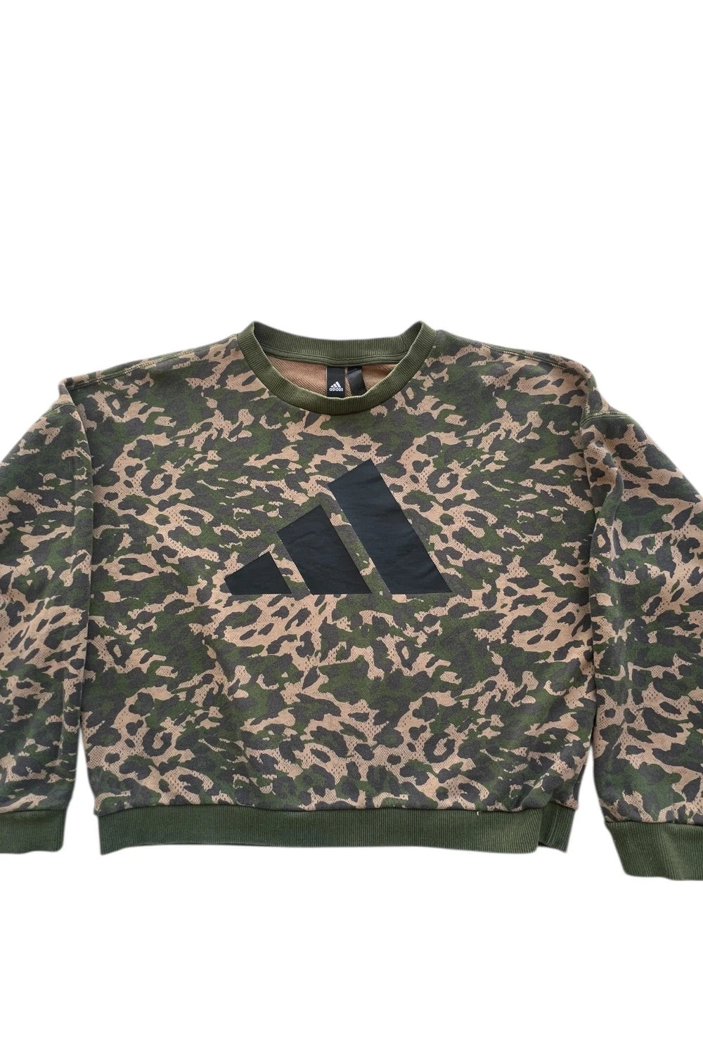 Adidas khaki camouflage oversized sweatshirt large logo casual streetwear style.