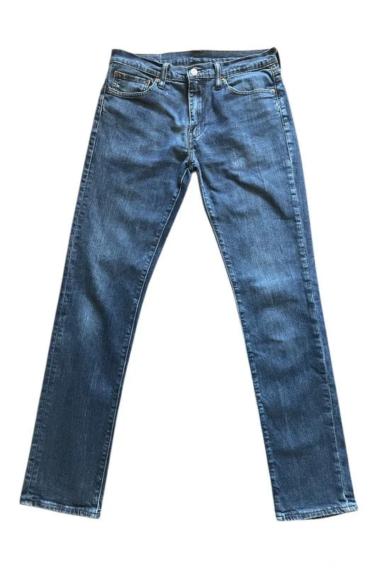 Levi's blue straight jeans 511 slim fit classic denim with logo patch.