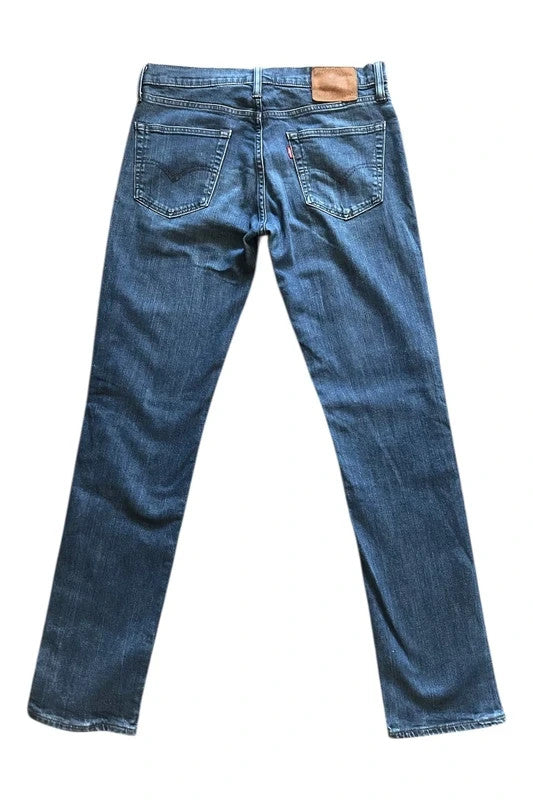 Levi's blue straight jeans 511 slim fit classic denim with logo patch.