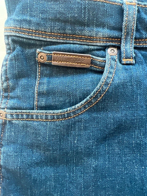 Wrangler navy straight jeans Texas Slim classic cowboy style durable denim