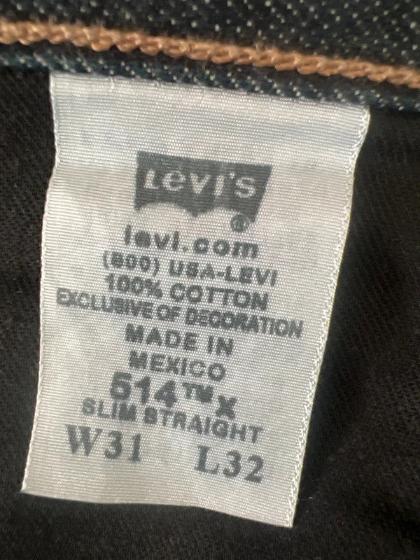 Levi's navy straight jeans 514, classic design, 100% cotton, no visible damage.