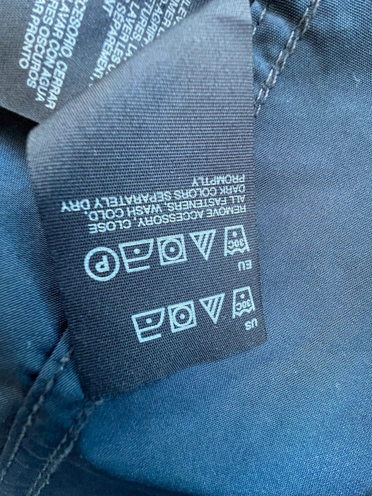Tommy Hilfiger navy trench coat with premium zippers, buttons, and classic Old Money style.