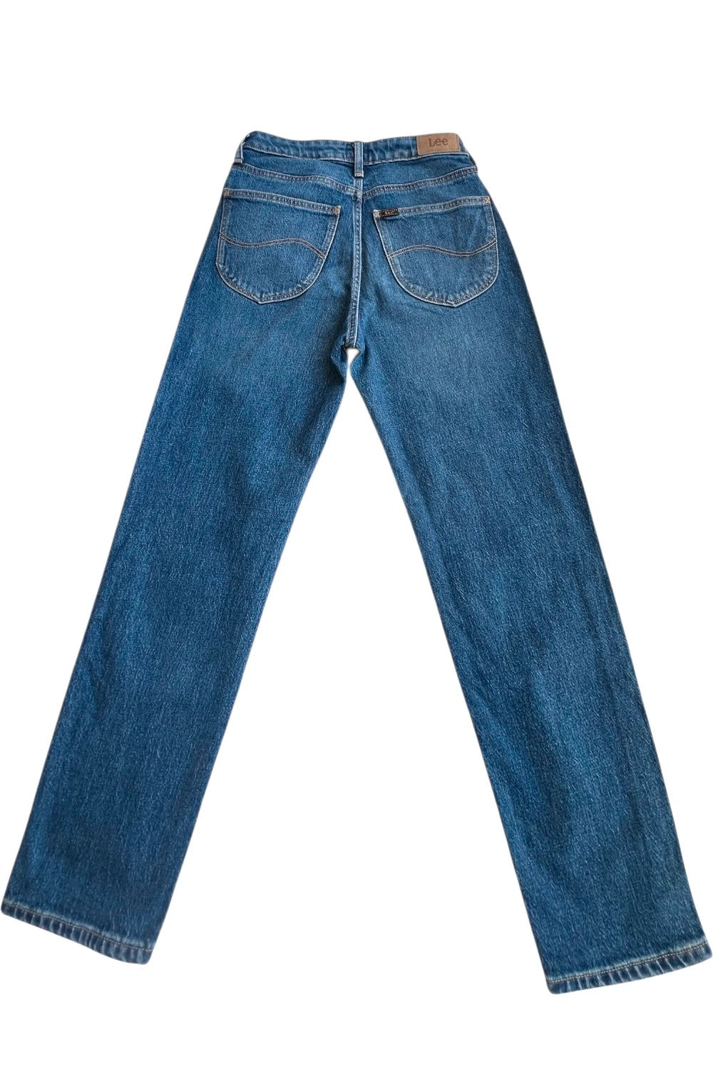 Lee straight jeans blue high waist vintage Y2K mom fit with classic denim texture.