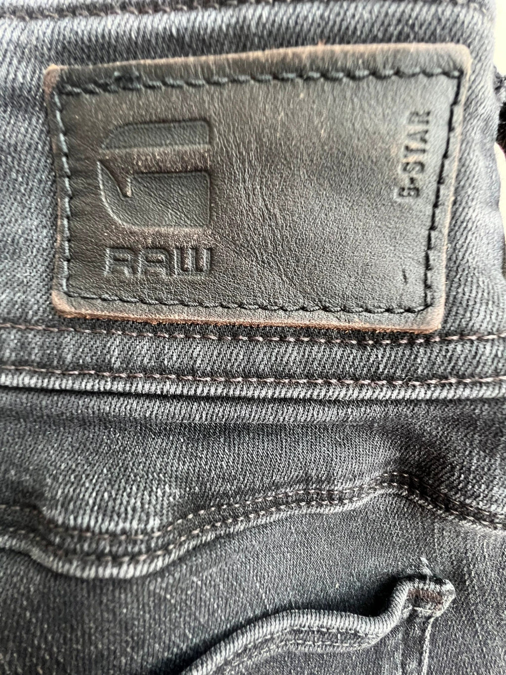 G-Star black and grey super skinny jeans with elastic denim material and casual urban style.