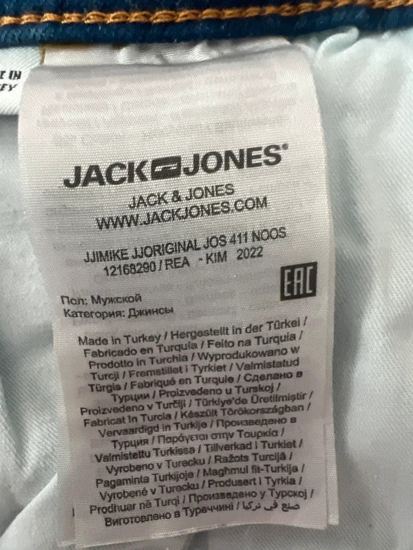 Jack & Jones blue straight jeans slim fit casual urban style with denim material.