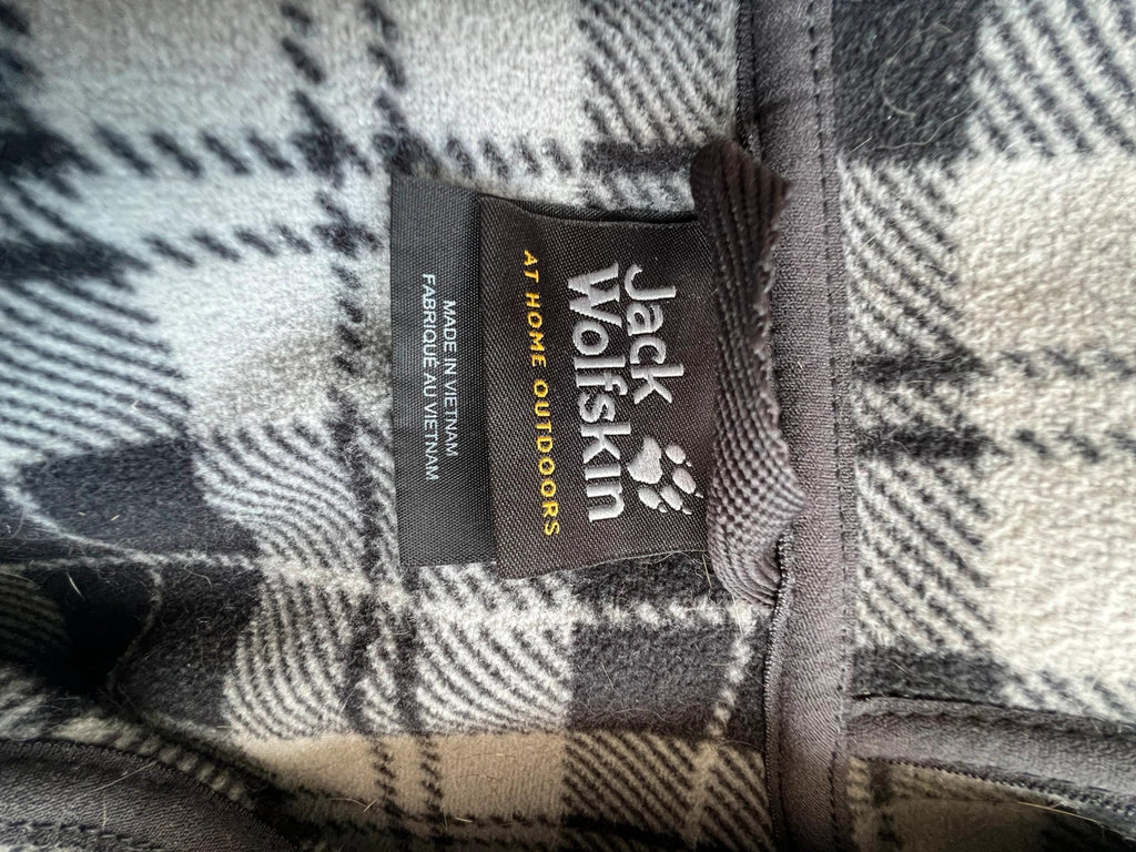 Jack Wolfskin grey fleece coat with hood, outdoor style, vintage, comfortable material.