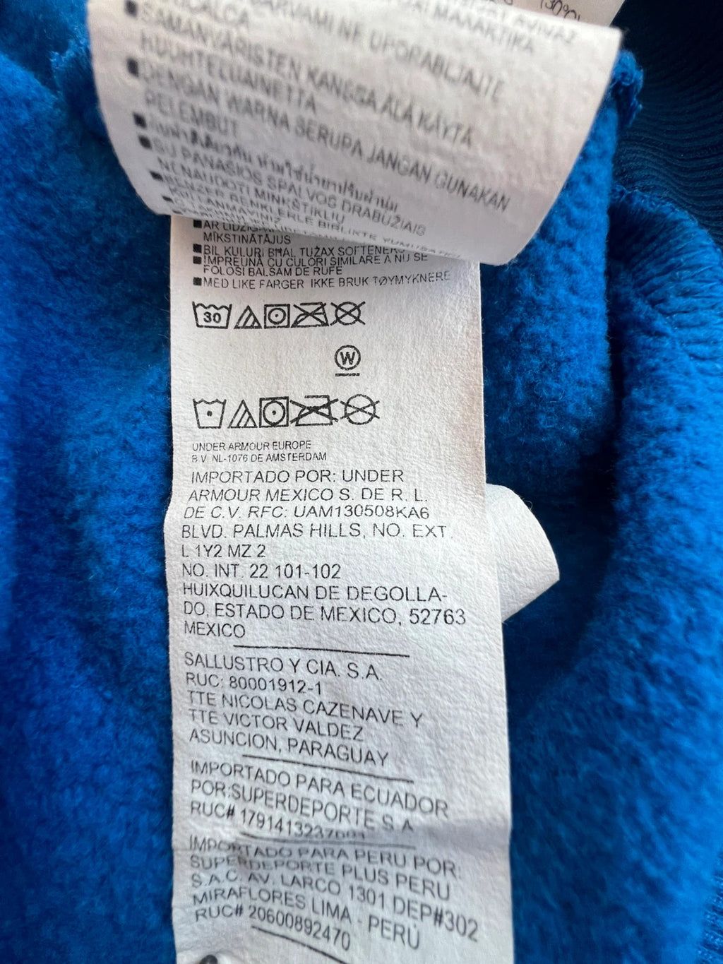 Under Armour blue fleece sweatshirt with embroidered logo, size S, casual gym wear.