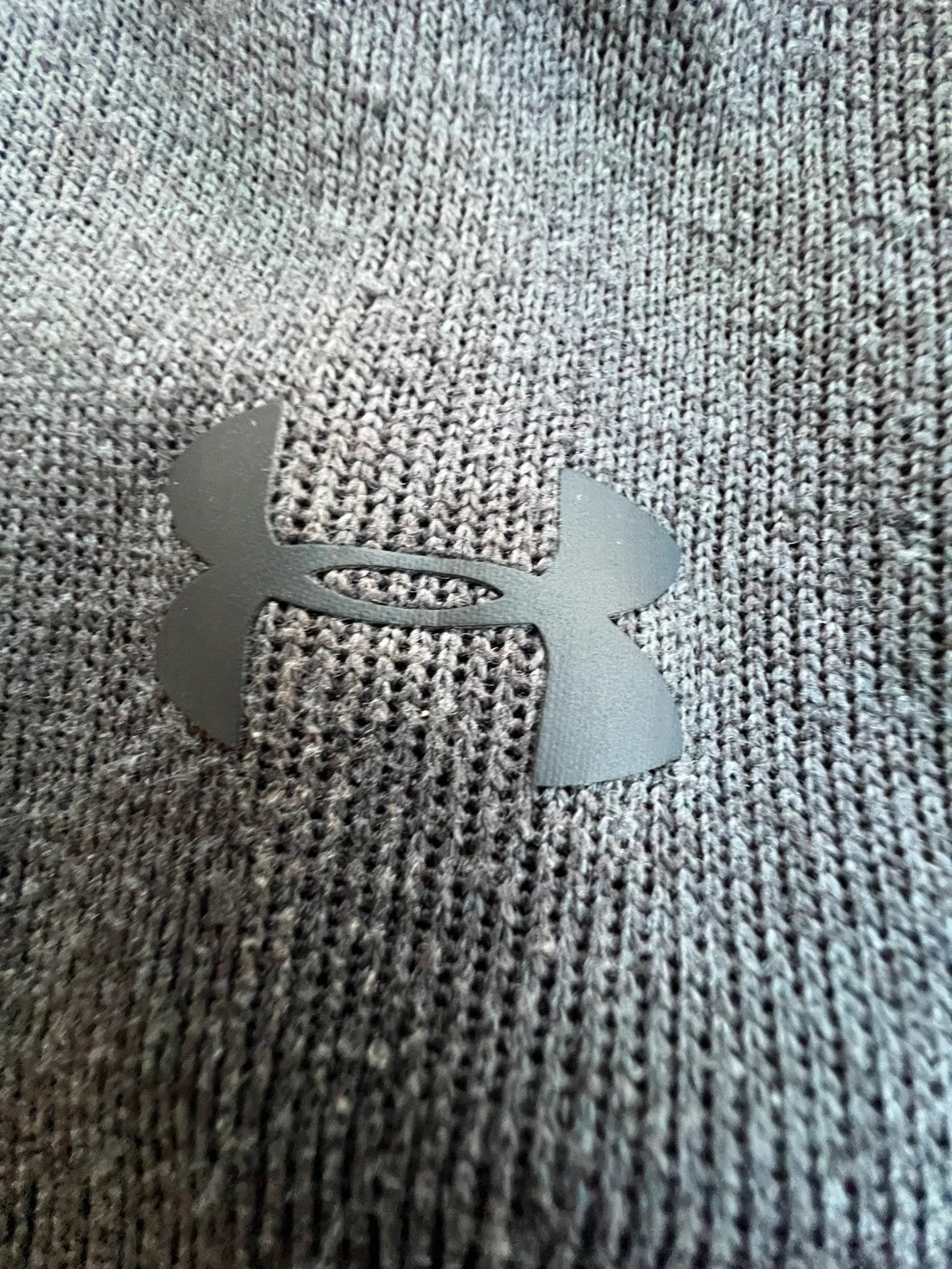 Under Armour grey jumper ColdGear Golf loose fit with logo and breathable material.