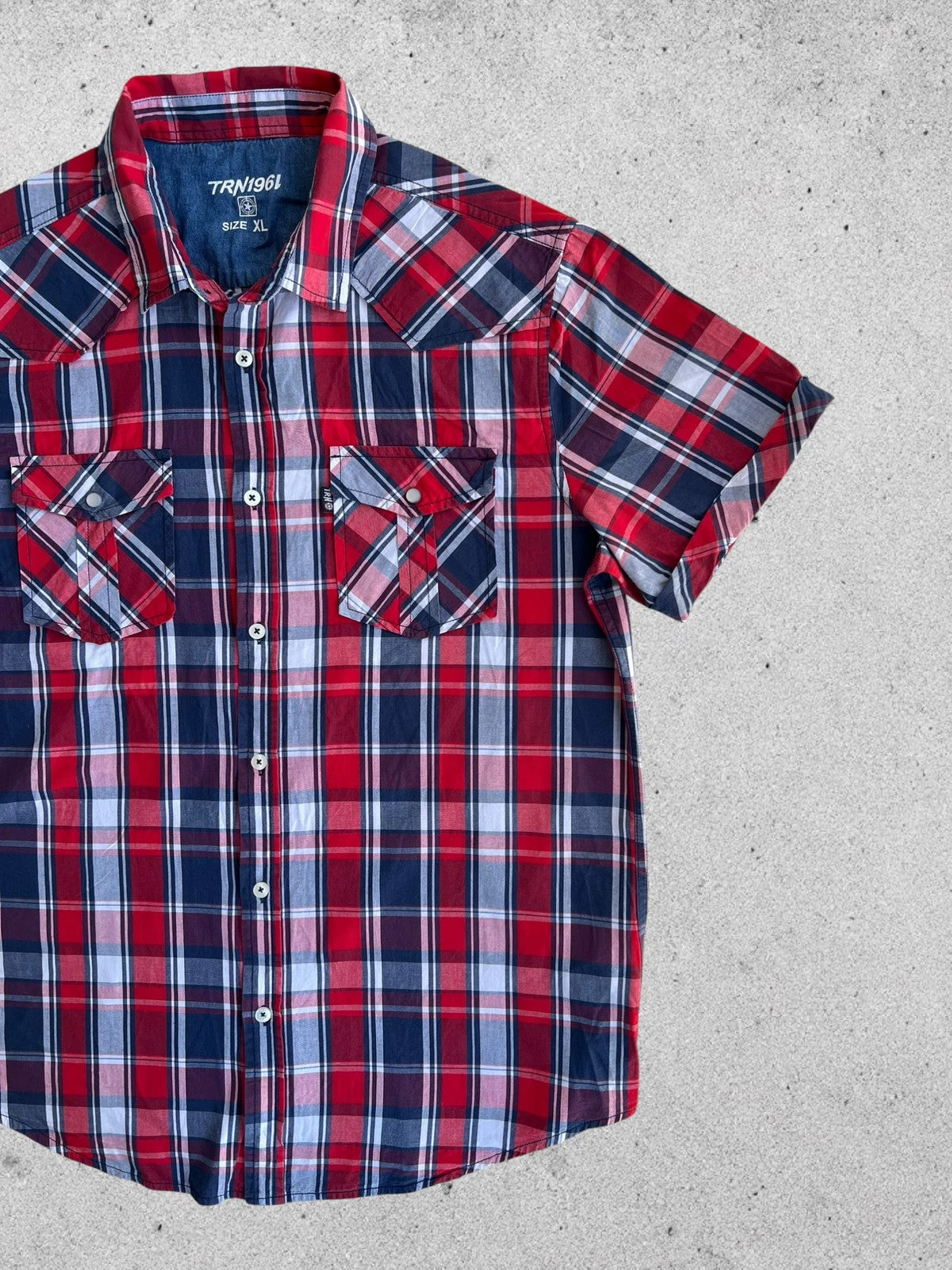 Terranova men's short sleeve shirt red and blue check pattern with front pockets.