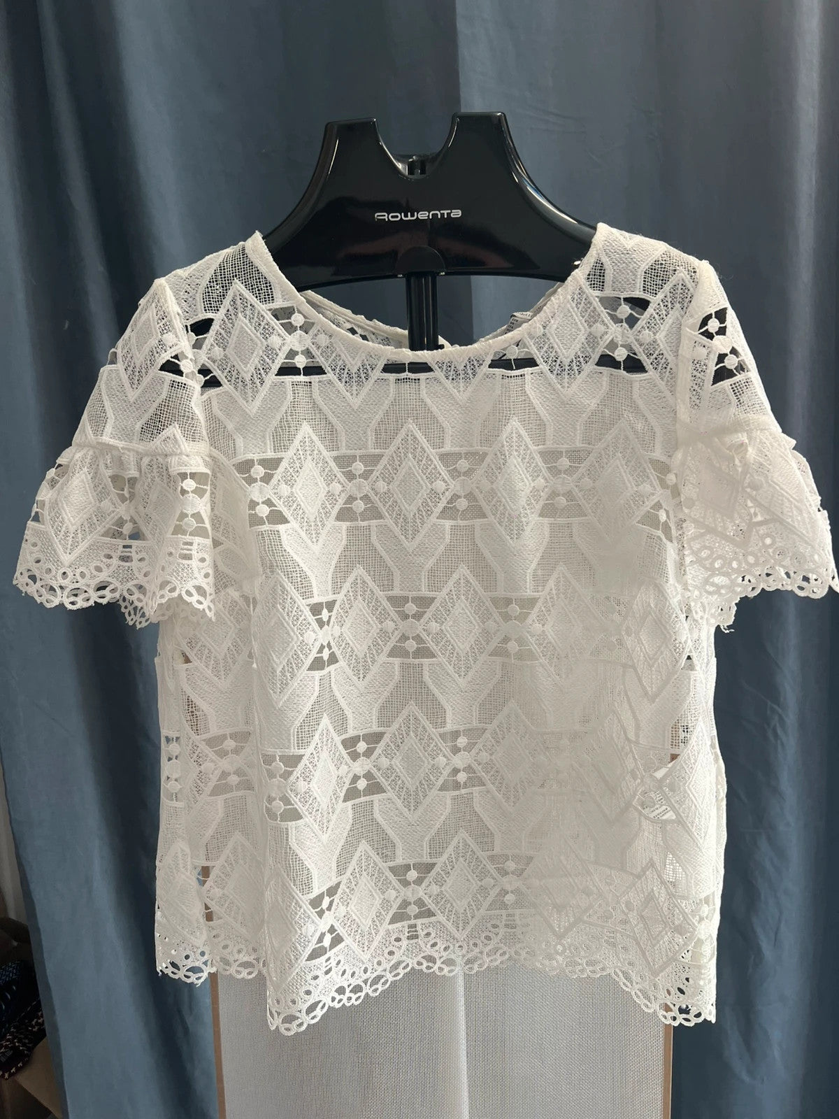 Pedro Del Hierro white lace blouse short sleeves open back tie detail