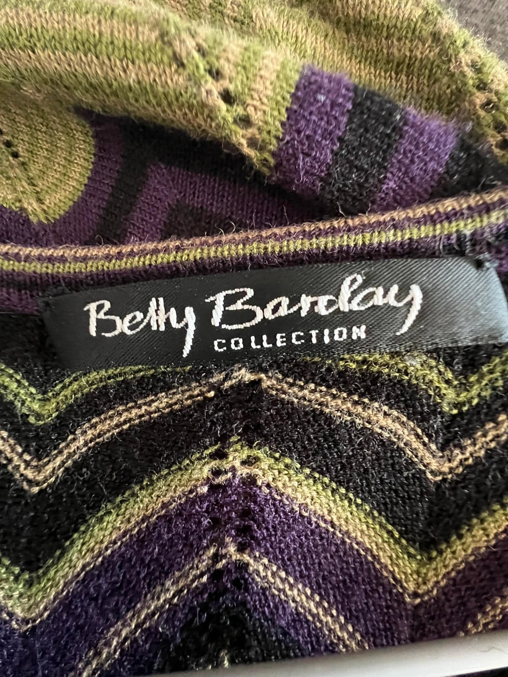 Betty Barclay multicolor sweatshirt geometric zigzag pattern soft viscose fabric